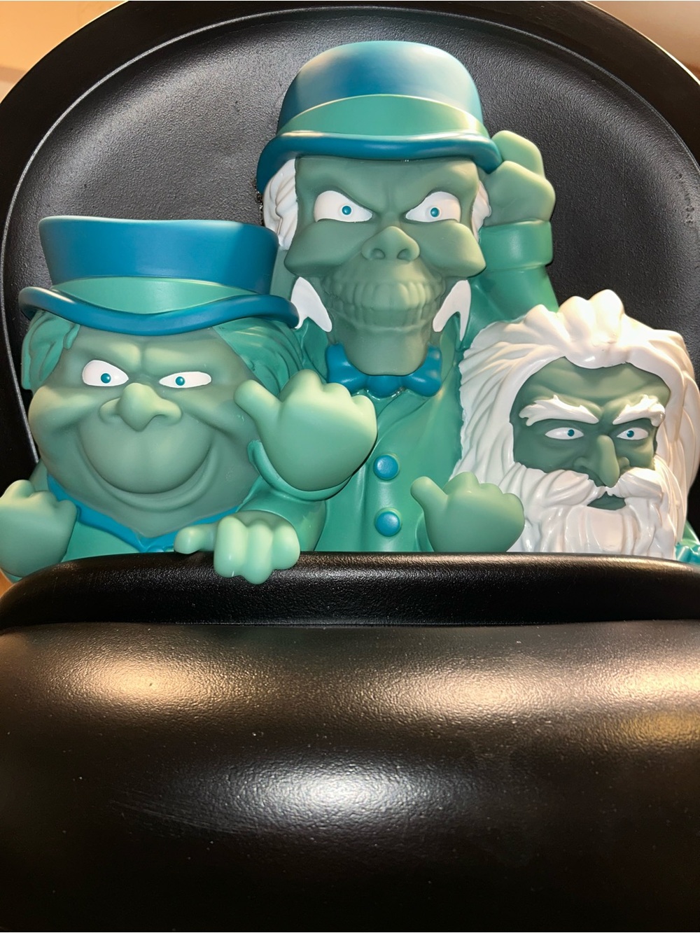 Last One!! XL 191/2 Disneyland Light Up Hitch Hiking Mansion Ghosts Doom Buggy - Picture 4 of 7